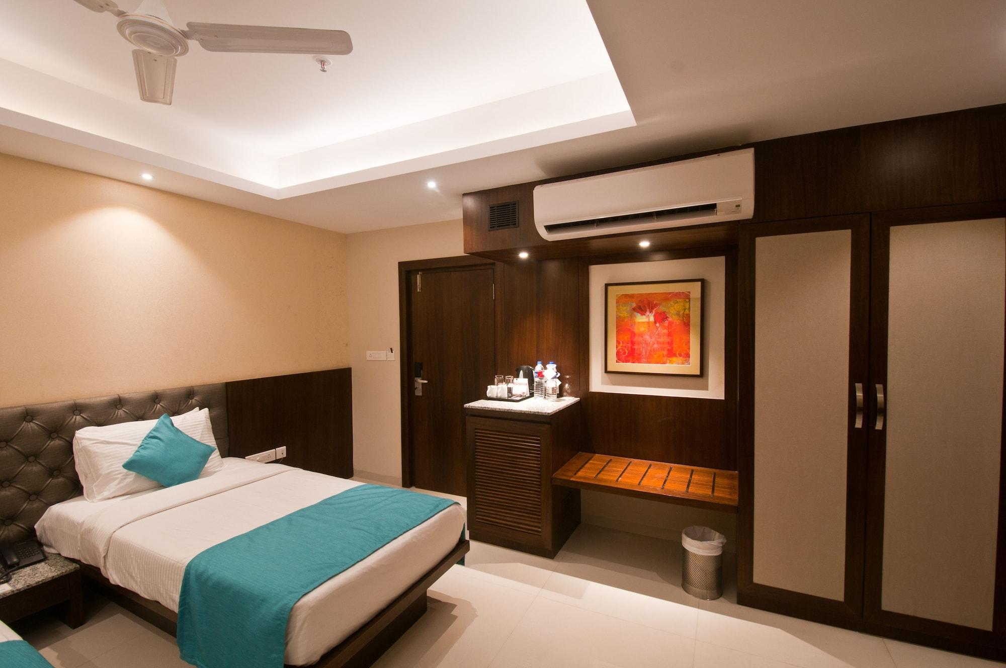 Calangute Towers - Am Hotel Kollection Exterior photo