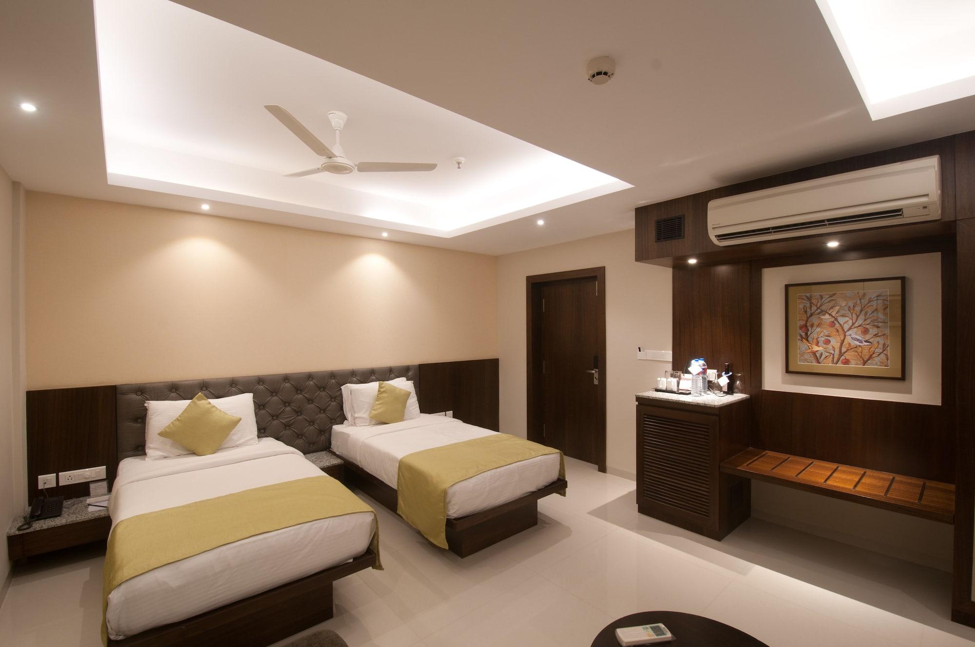 Calangute Towers - Am Hotel Kollection Exterior photo